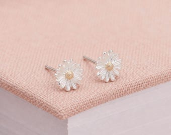 7mm Sterling Silver Daisy Stud Earrings