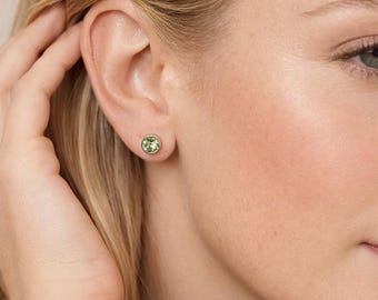 Sterling Silver August Peridot Birthstone Stud Earrings – 7mm