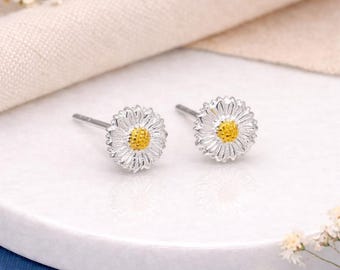 Sterling Silver And Gold Daisy Stud Earrings – 6mm