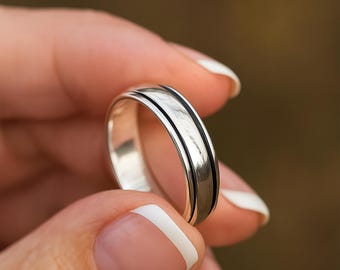 Personalised Slim Silver Spinner Ring - Men / Women / Unisex