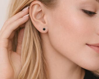 Sterling Silver Onyx Micro Stud Earrings – 4mm