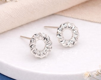 Sterling Silver Twisted Circle Stud Earrings – 9mm