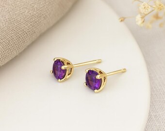 Solid 9ct Gold January Birthstone Stud Earrings – 4mm