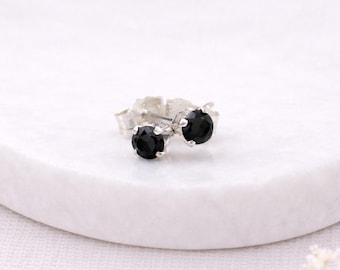 Sterling Silver Onyx Micro Stud Earrings – 3mm