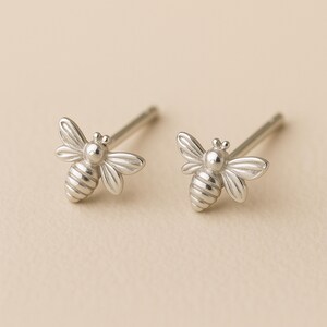 Orecchini a forma di ape in argento sterling