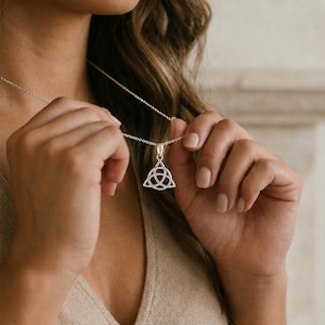 Personalised Sterling Silver Celtic Triquetra Trinity Knot Pendant Necklace