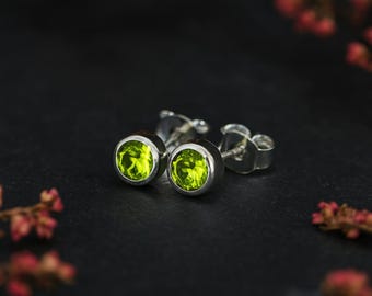 Sterling Silver August Peridot Birthstone Stud Earrings