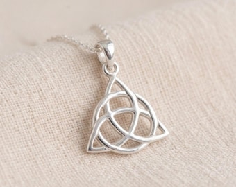 Personalised Celtic Triquetra Trinity Knot Pendant Necklace in Sterling Silver