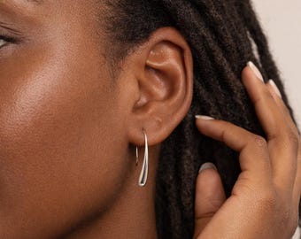 Silver Plated Molten Teardrop Earrings – 25mm X 7mm