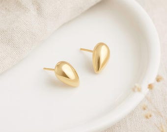 9ct Yellow Gold Teardrop Stud Earrings – Solid Gold, 6mm Minimal Design