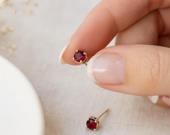 9ct Gold Garnet Stud Earrings: January Birthstone, 4mm