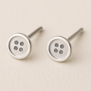 Pendientes de botón de costura de plata de ley