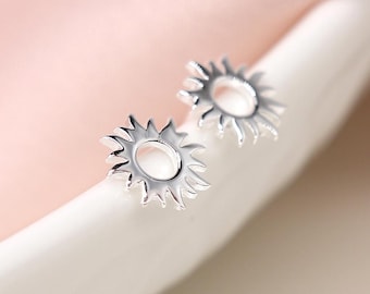 Sterling Silver Sunshine Stud Earrings – 7mm