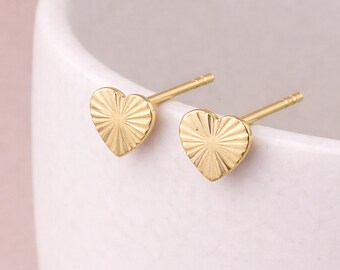 Gold Plated Sterling Silver Sunburst Heart Stud Earrings – 7mm