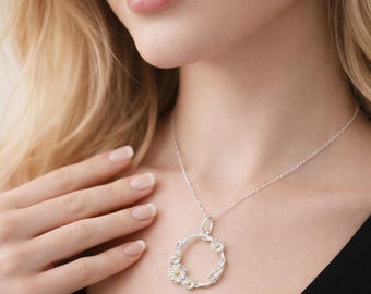Personalised Sterling Silver and Gold Daisy Wreath Pendant Necklace