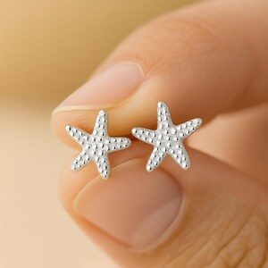 Mini-puces d'oreilles étoiles de mer en argent sterling