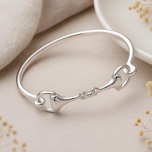 Snaffle Bit Bangle • Small Sterling Silver Horse Lover Bracelet • Equestrian Jewellery • Riding Gift for Her • Solid Silver Horse Bit Bangle