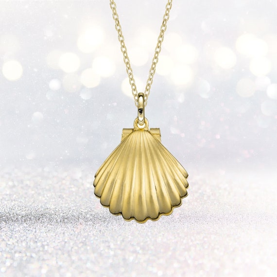 Personalised Gold Plated Clam Shell Locket Pendant Necklace Etsy 日本