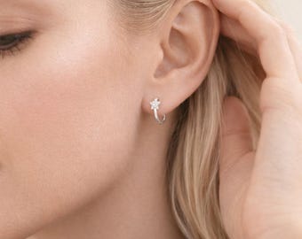 Sterling Silver Huggie Hoop Star Earrings – 10mm