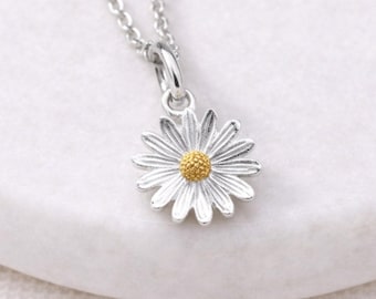 Personalised Sterling Silver April Daisy Birth Flower Pendant Necklace