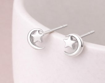 Sterling Silver Moon and Star Stud Earrings – 6mm