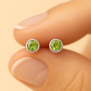 Sterling Silber Peridot Ohrstecker