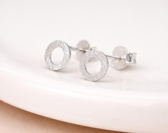 Sterling Silver Brushed Circle Stud Earrings – 5mm