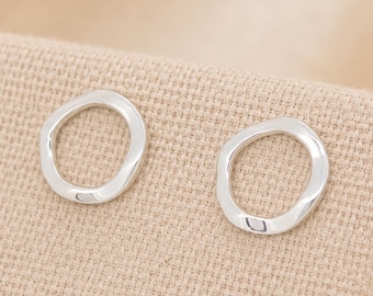 10mm Sterling Silver Hammered Karma Circle Stud Earrings