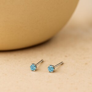 Orecchini micro in argento sterling con acquamarina