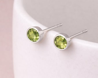 Sterling Silver Peridot Stud Earrings – 5mm