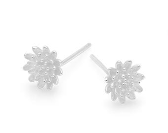 Sterling Silver November Birth Flower Stud Earrings – 8mm
