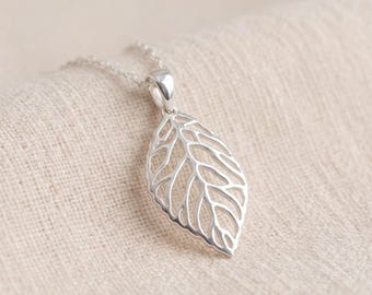 Personalised Cut-Out Oak Leaf Pendant Necklace in Sterling Silver