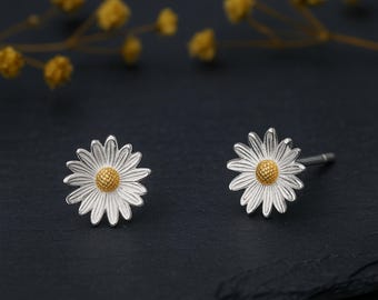 Sterling Silver April Birth Flower Daisy Stud Earrings
