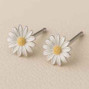 Sterlingzilveren geboorte april bloem madeliefje oorknopjes