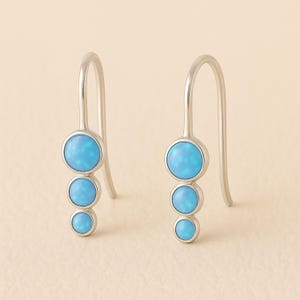 Trio de boucles d'oreilles en argent sterling avec opale bleue