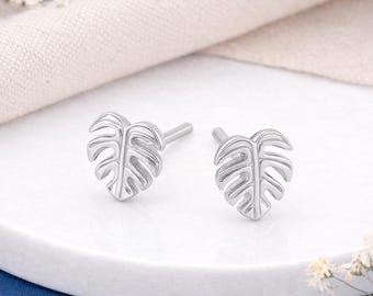 Sterling Silver Monstera Leaf Stud Earrings – 8mm x 7mm