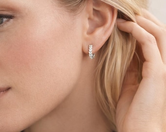 Sterling Silver Laurel Leaf Vine Huggie Hoop Earrings – 10mm