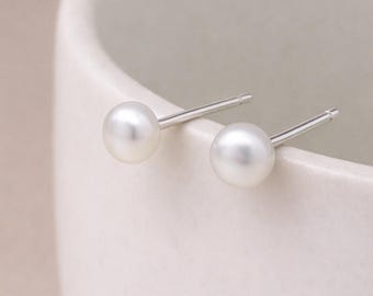 Sterling Silver White Freshwater Pearl Stud Earrings – 5mm