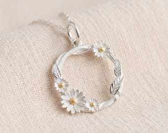 Personalised Daisy Wreath Pendant Necklace in Sterling Silver and Gold