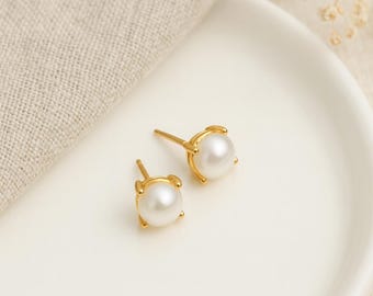 Pearl Stud Earrings • 9ct Gold • June Birthstone Gift • Natural Freshwater Pearl Jewellery • Classic Gold Studs • Gift for Her •