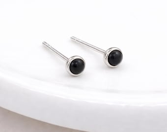 Sterling Silver Onyx Micro Stud Earrings – 4mm