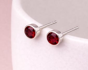 Sterling Silver January Garnet Birthstone Stud Earrings – 7mm