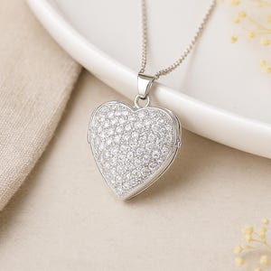 Collar con medallón de corazón de plata esterlina: colgante con foto de circonita cúbica, recuerdo personalizado