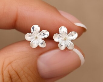 Sterling Silver February Violet Birth Flower Stud Earrings