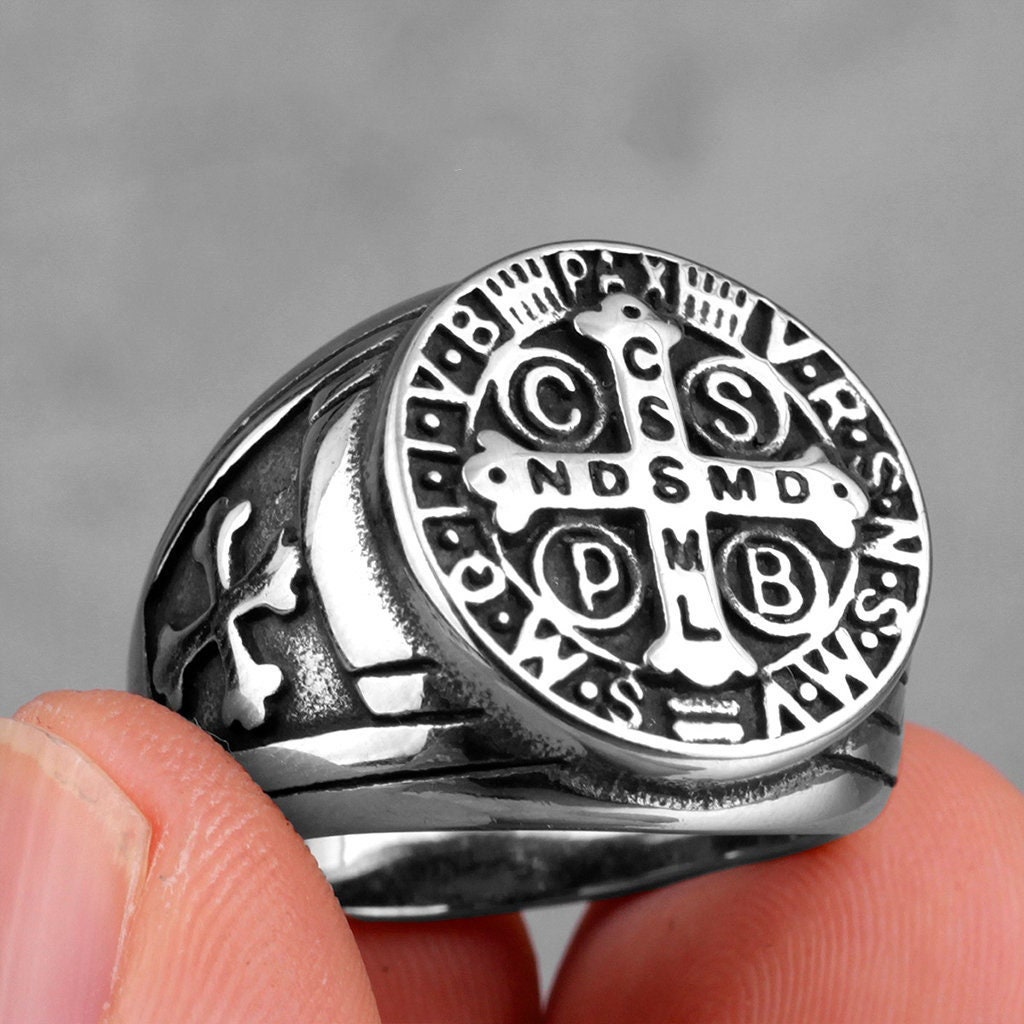St benedict hotsell signet ring
