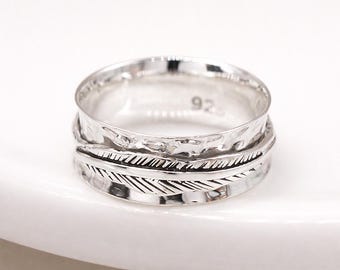 Personalised Sterling Silver Feather Spinner Ring – 10mm