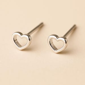 Kleine Sterling Silber Herz Ohrstecker