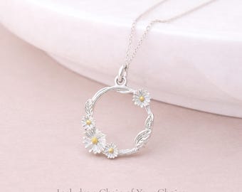 Personalised Sterling Silver and Gold Daisy Wreath Pendant Necklace