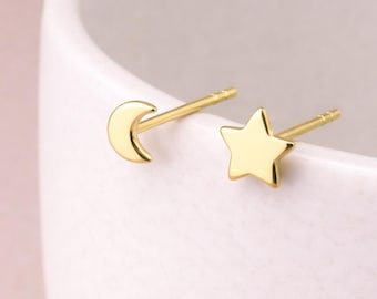 Gold Plated Sterling Silver Mismatched Moon And Star Stud Earrings – 5mm