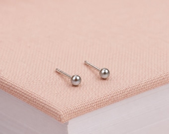 3mm Sterling Silver Grey Pearl Stud Earrings